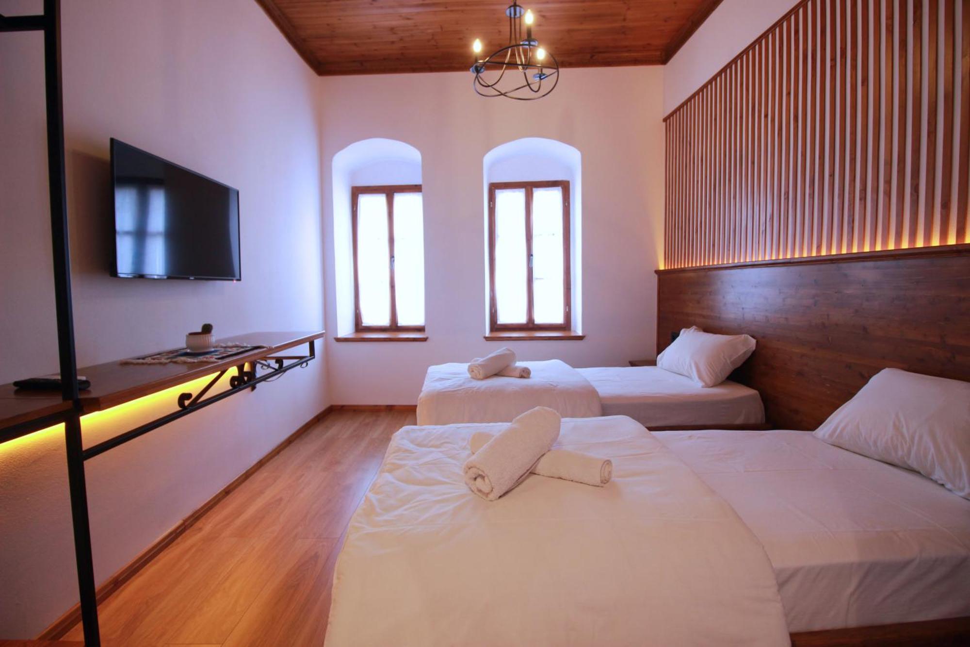 Grey Stone Hotel Gjirokaster Exterior photo